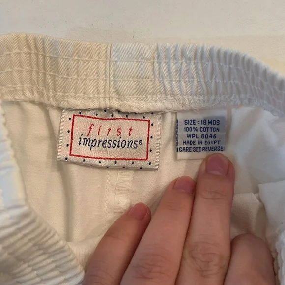 Vintage Classic White Shorts - Picture 2 of 6